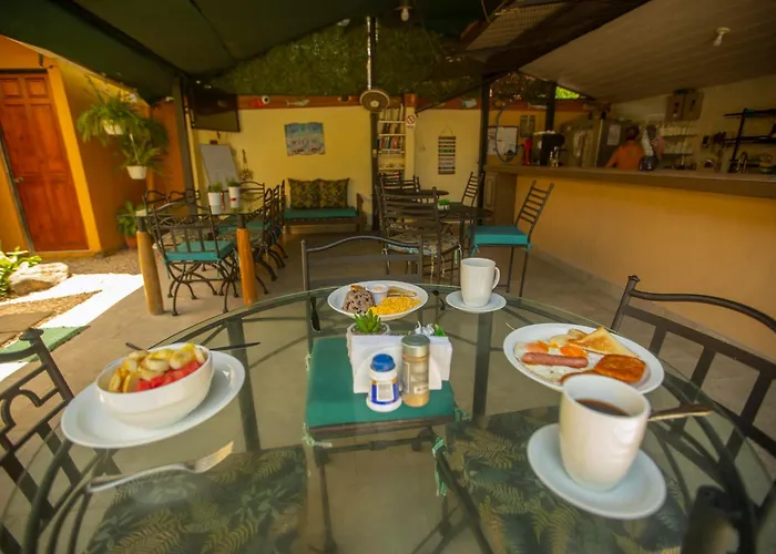 Laura's House 4*